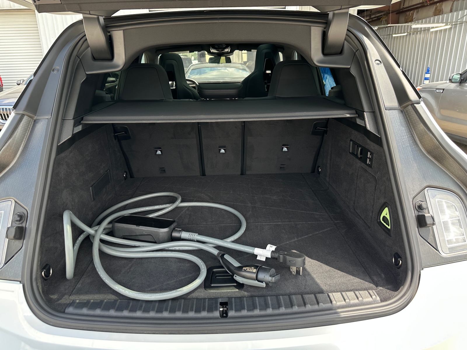 Thumbnail: 2025 BMW iX - 6