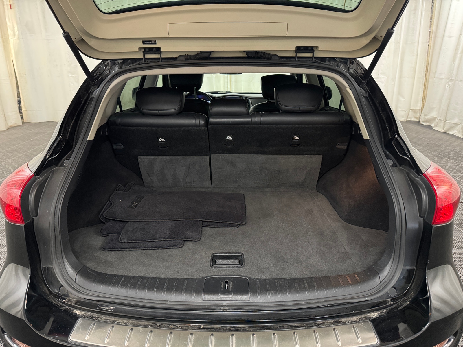 Thumbnail: 2016 INFINITI QX50 - 6