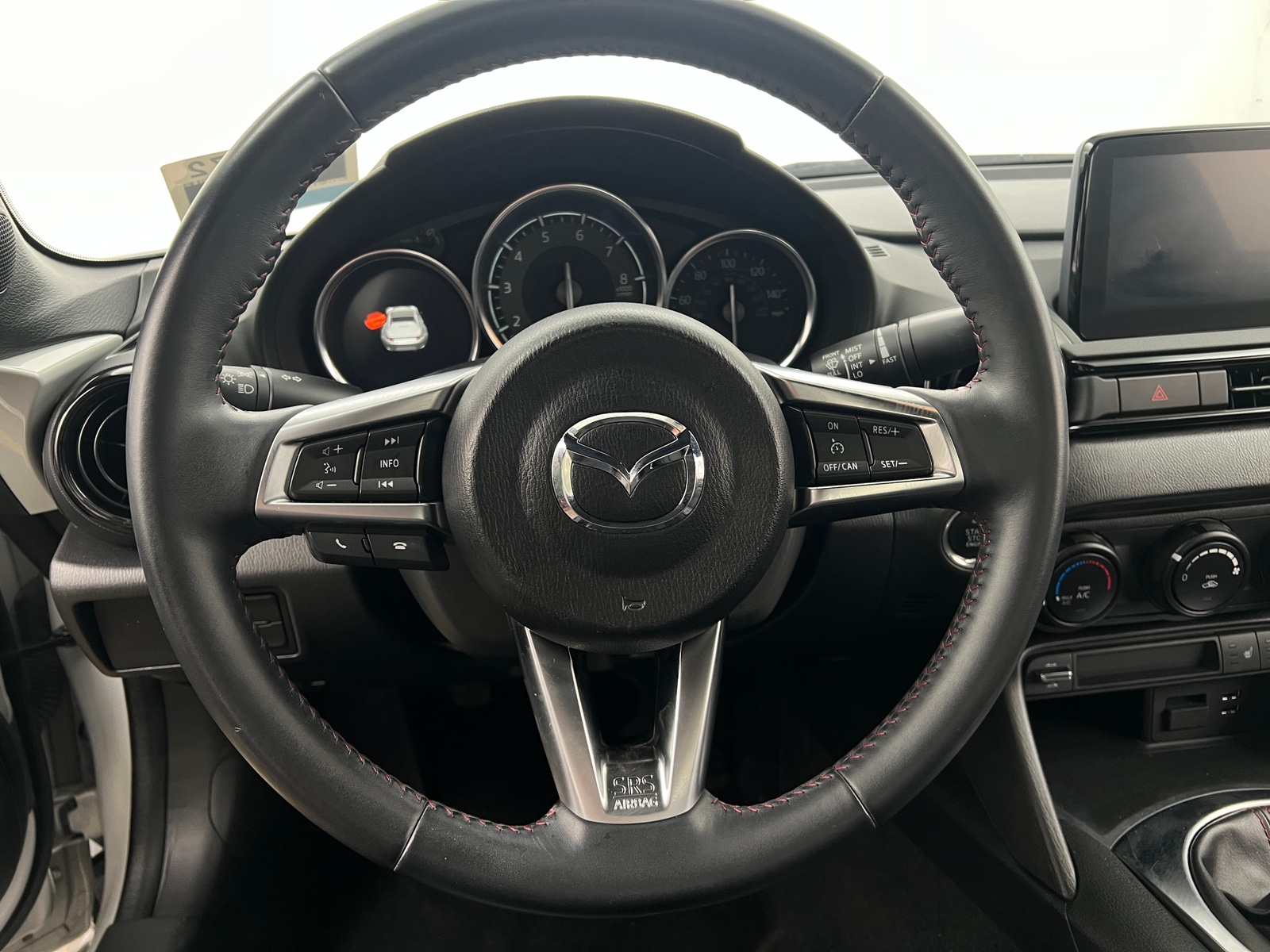 Thumbnail: 2019 Mazda MX-5 Miata - 4
