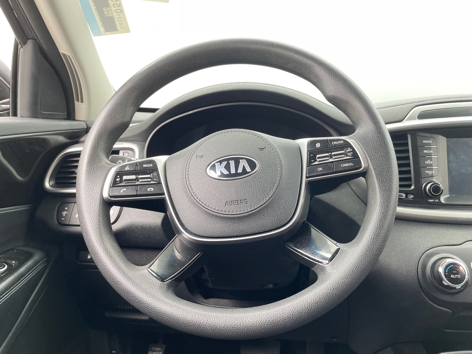 Thumbnail: 2019 Kia Sorento - 5
