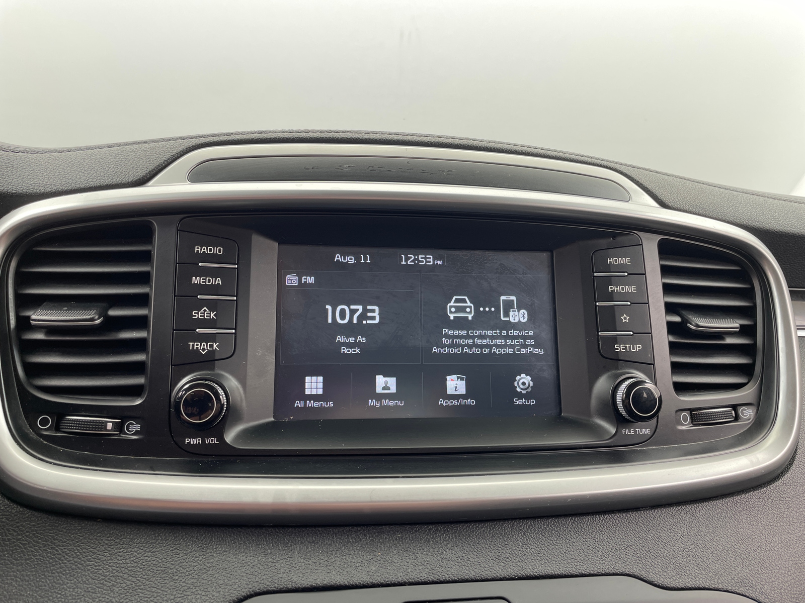 Thumbnail: 2019 Kia Sorento - 4