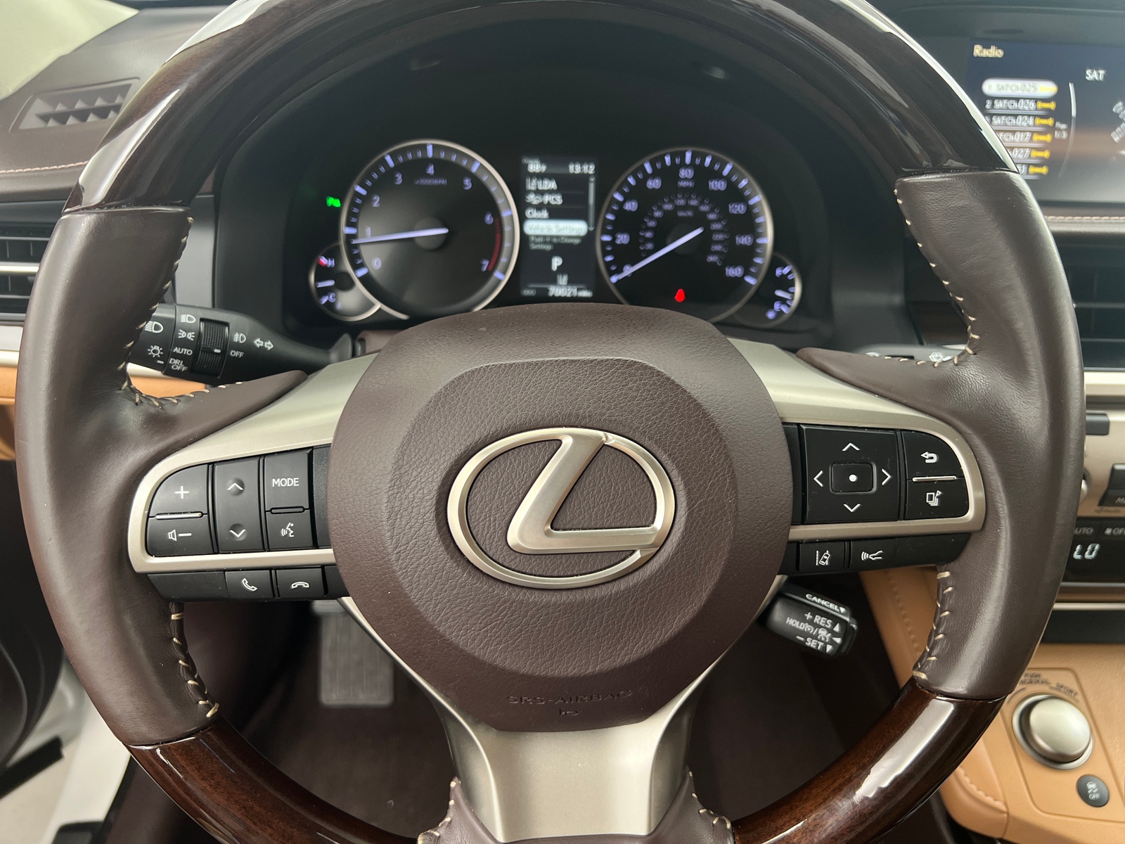 Thumbnail: 2018 Lexus ES - 4
