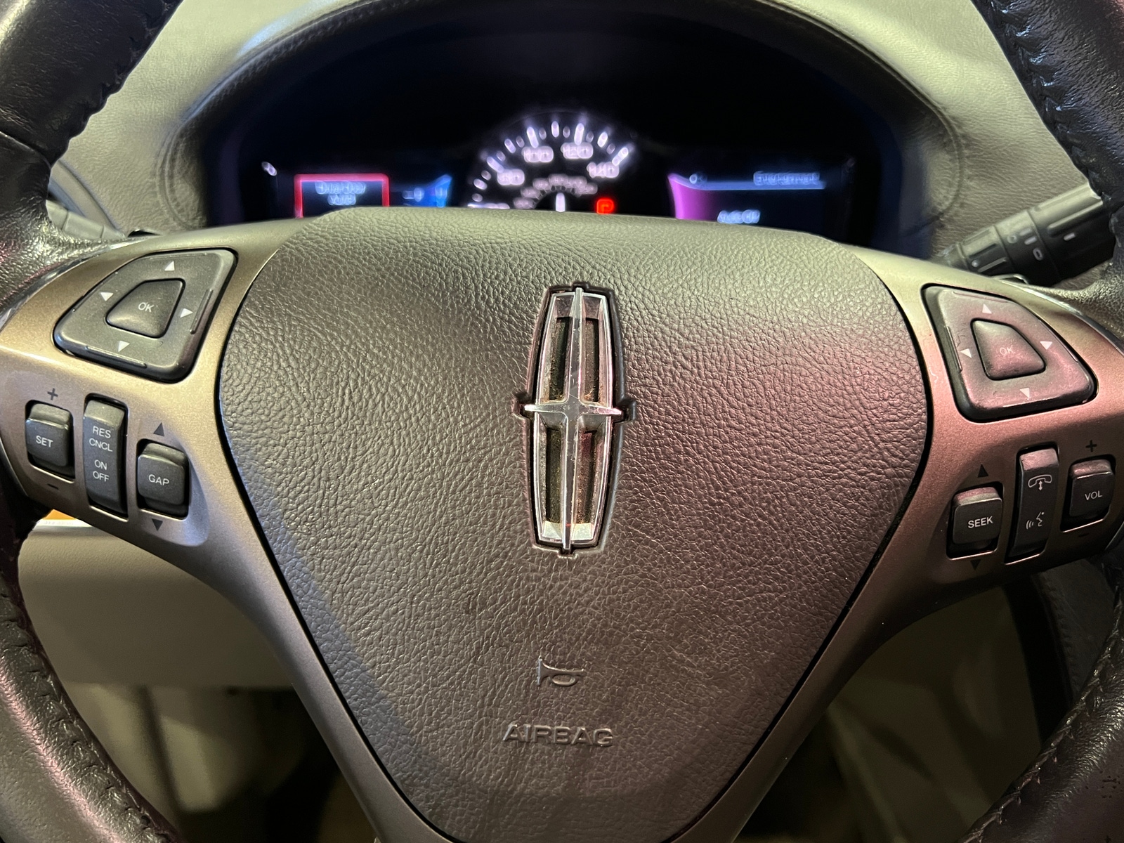 Thumbnail: 2015 Lincoln MKX - 4