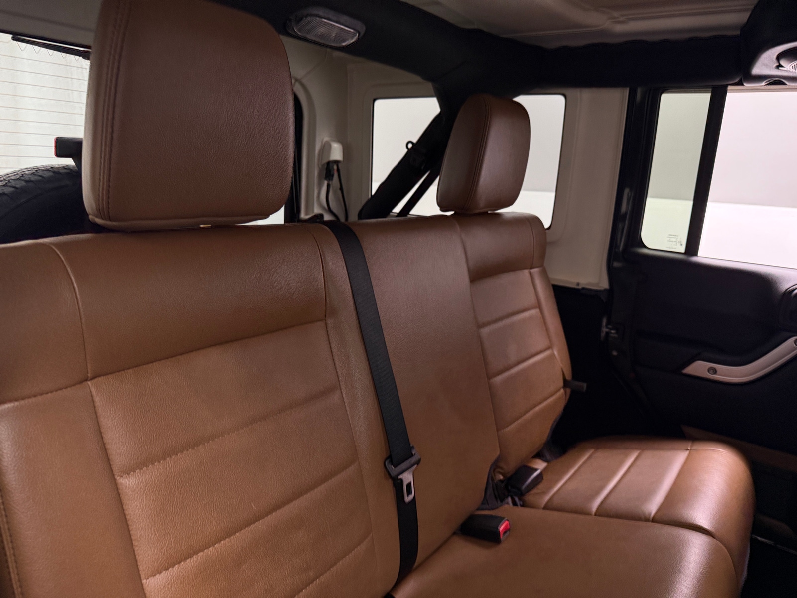 Thumbnail: 2011 Jeep Wrangler - 6