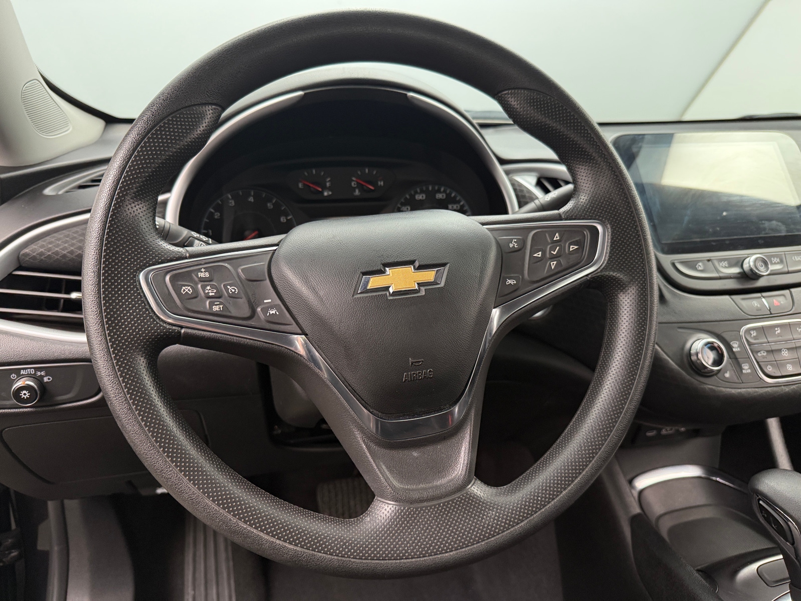 Thumbnail: 2023 Chevrolet Malibu - 5