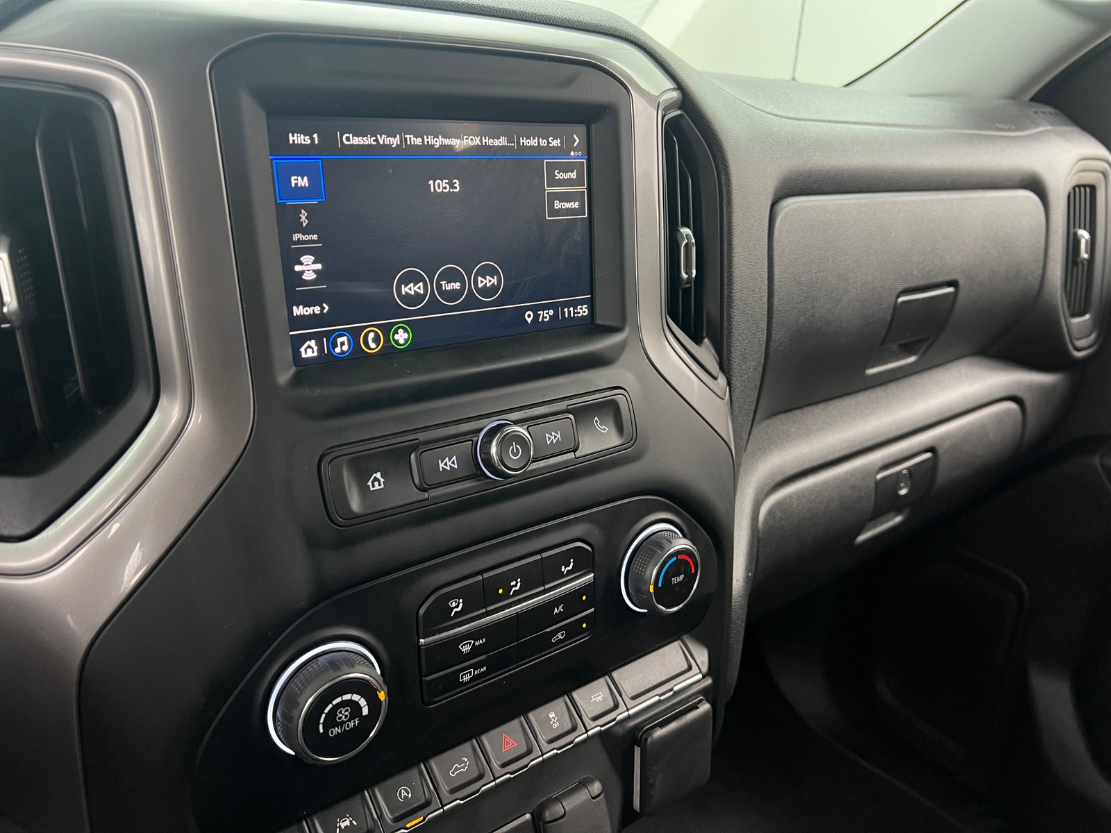 Thumbnail: 2022 Chevrolet Silverado 1500 - 4