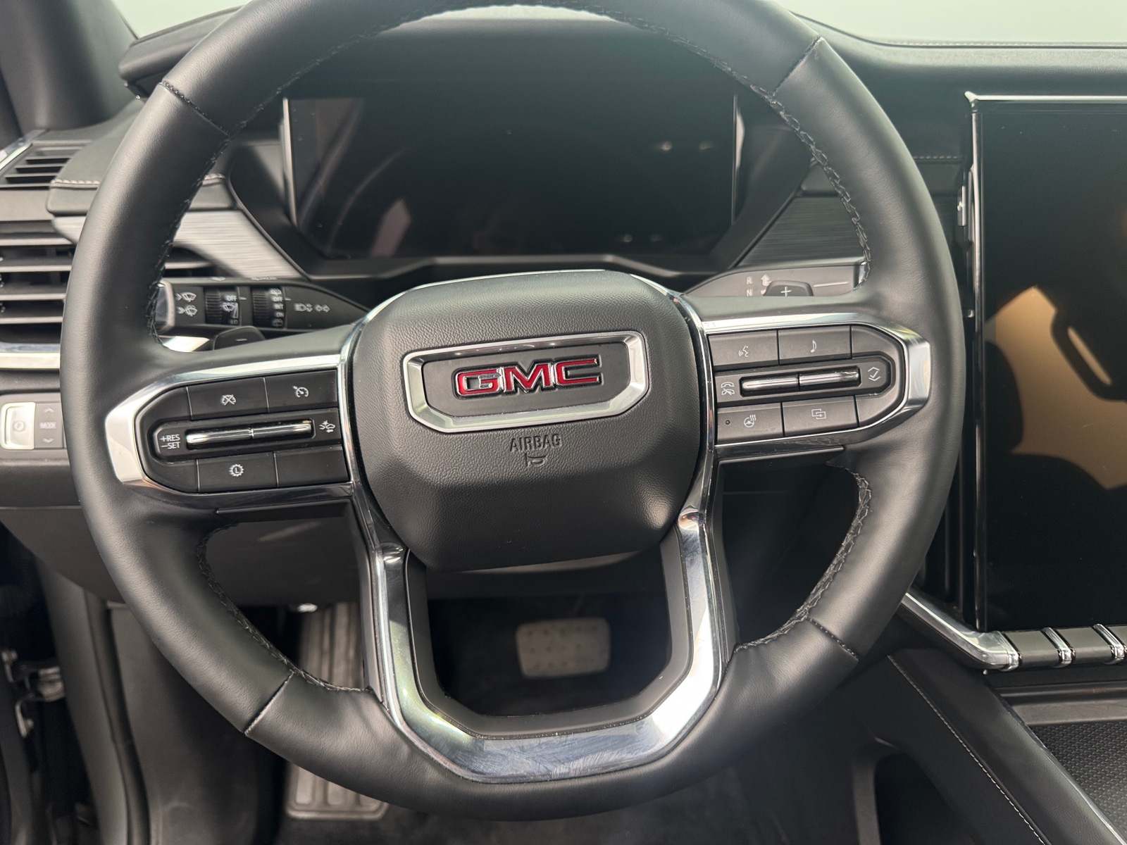 Thumbnail: 2025 GMC Acadia - 5