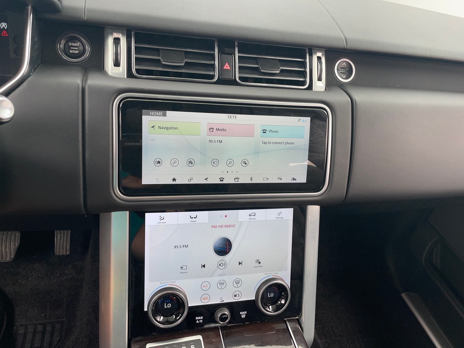 Thumbnail: 2019 Land Rover Range Rover - 3