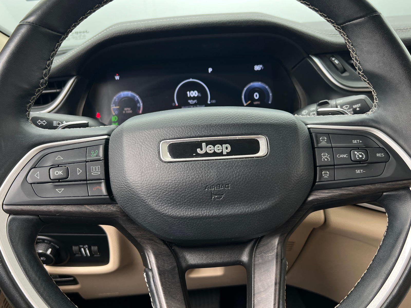 Thumbnail: 2022 Jeep Grand Cherokee L - 4