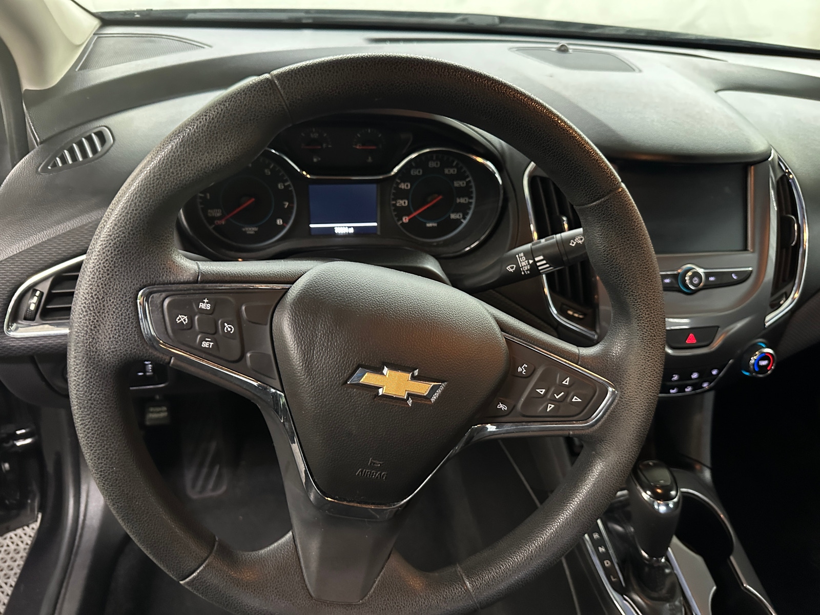 Thumbnail: 2017 Chevrolet Cruze - 5