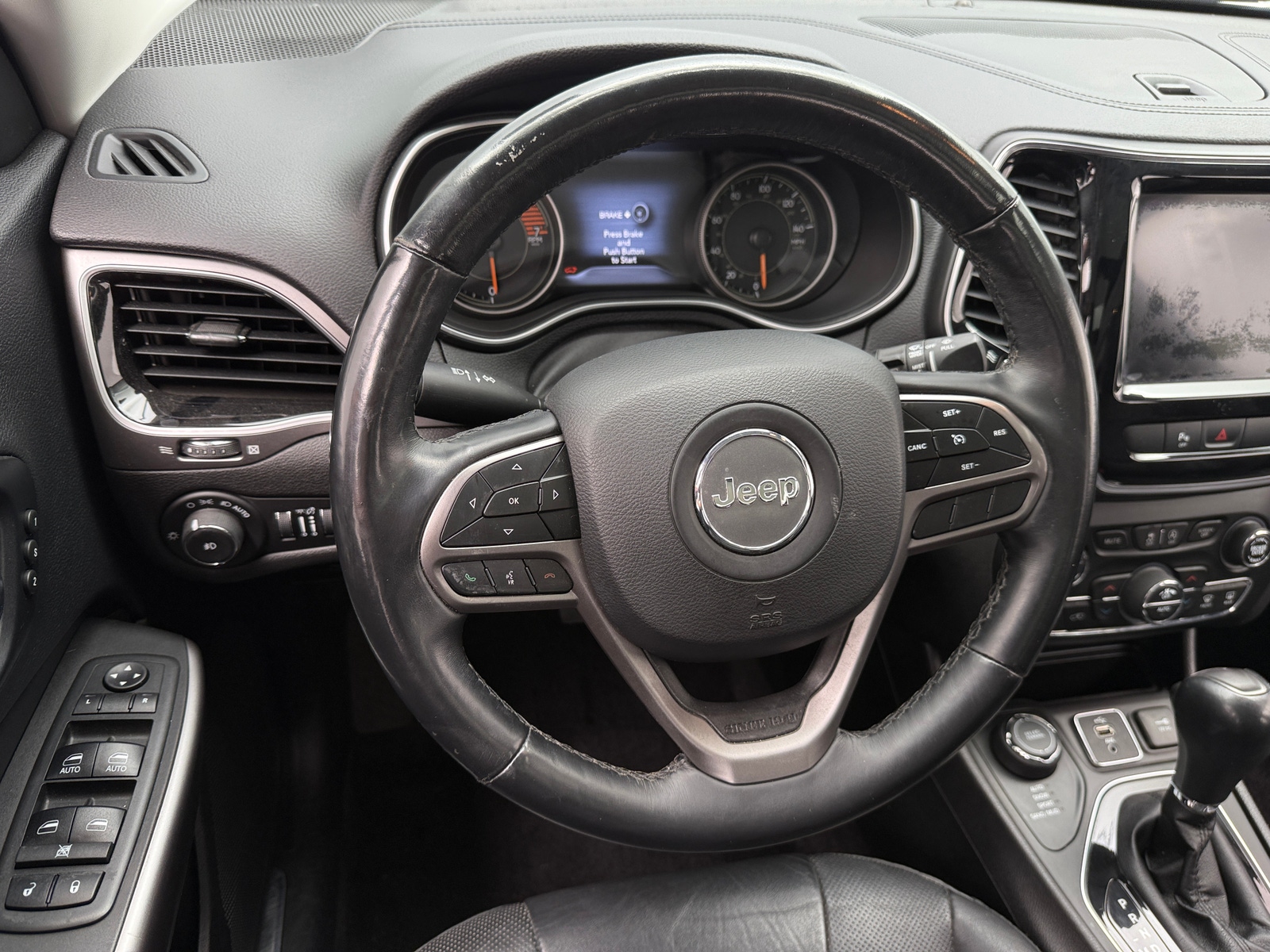 Thumbnail: 2019 Jeep Cherokee - 4
