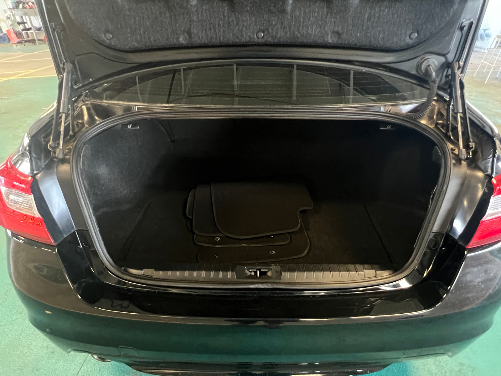 Thumbnail: 2016 Subaru Legacy - 6