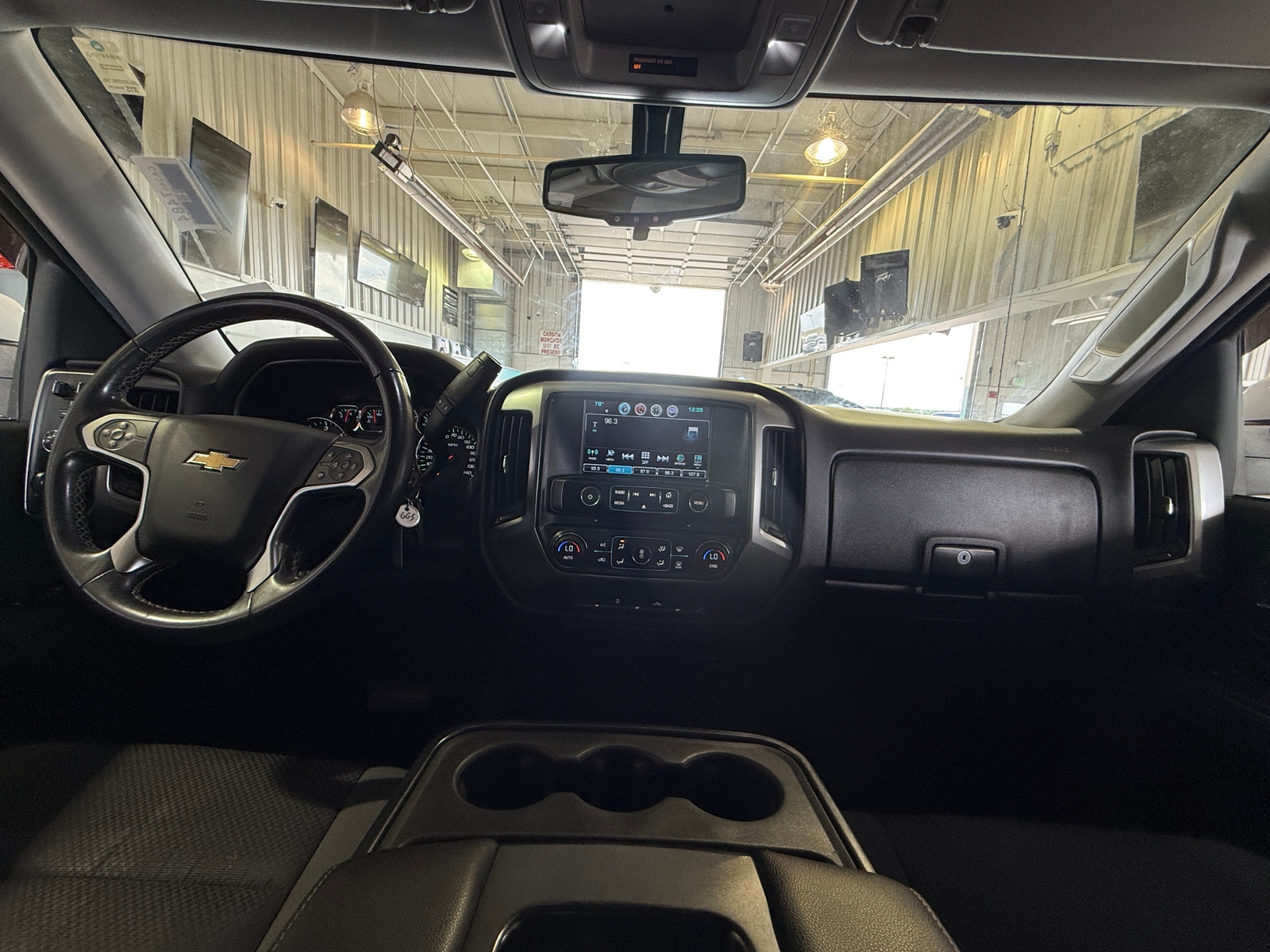 Thumbnail: 2016 Chevrolet Silverado 1500 - 3