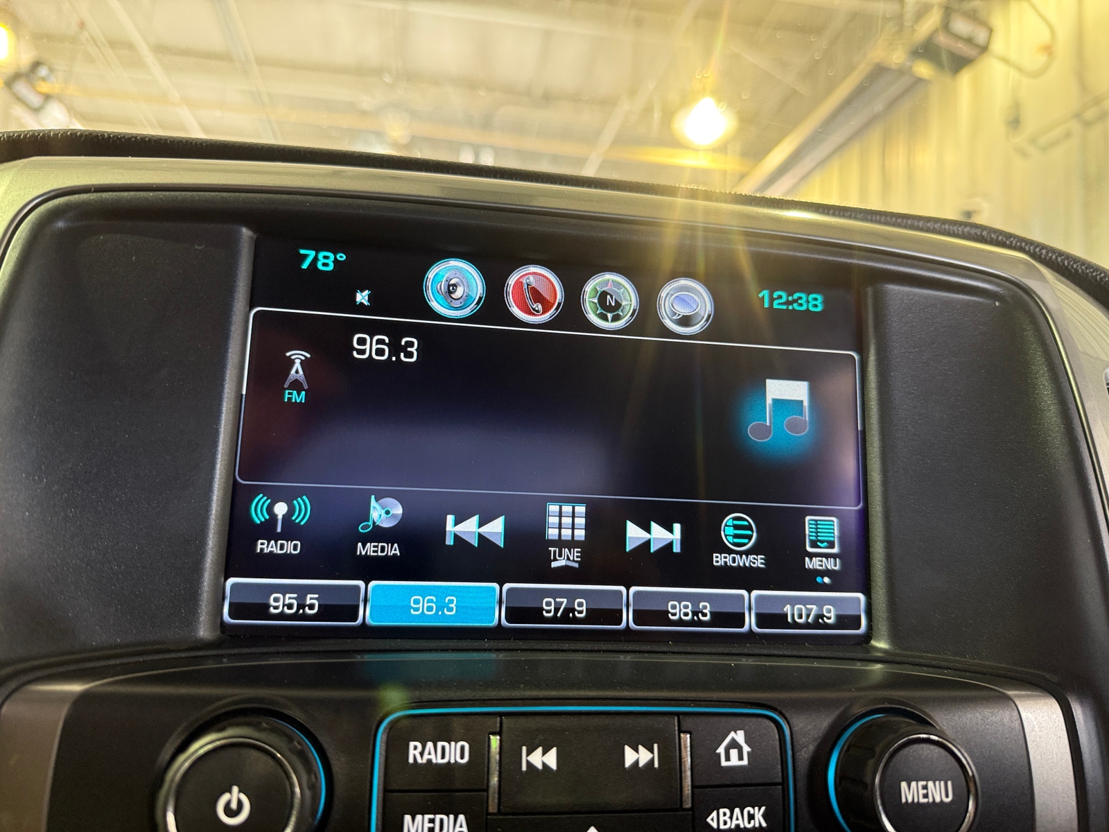 Thumbnail: 2016 Chevrolet Silverado 1500 - 4
