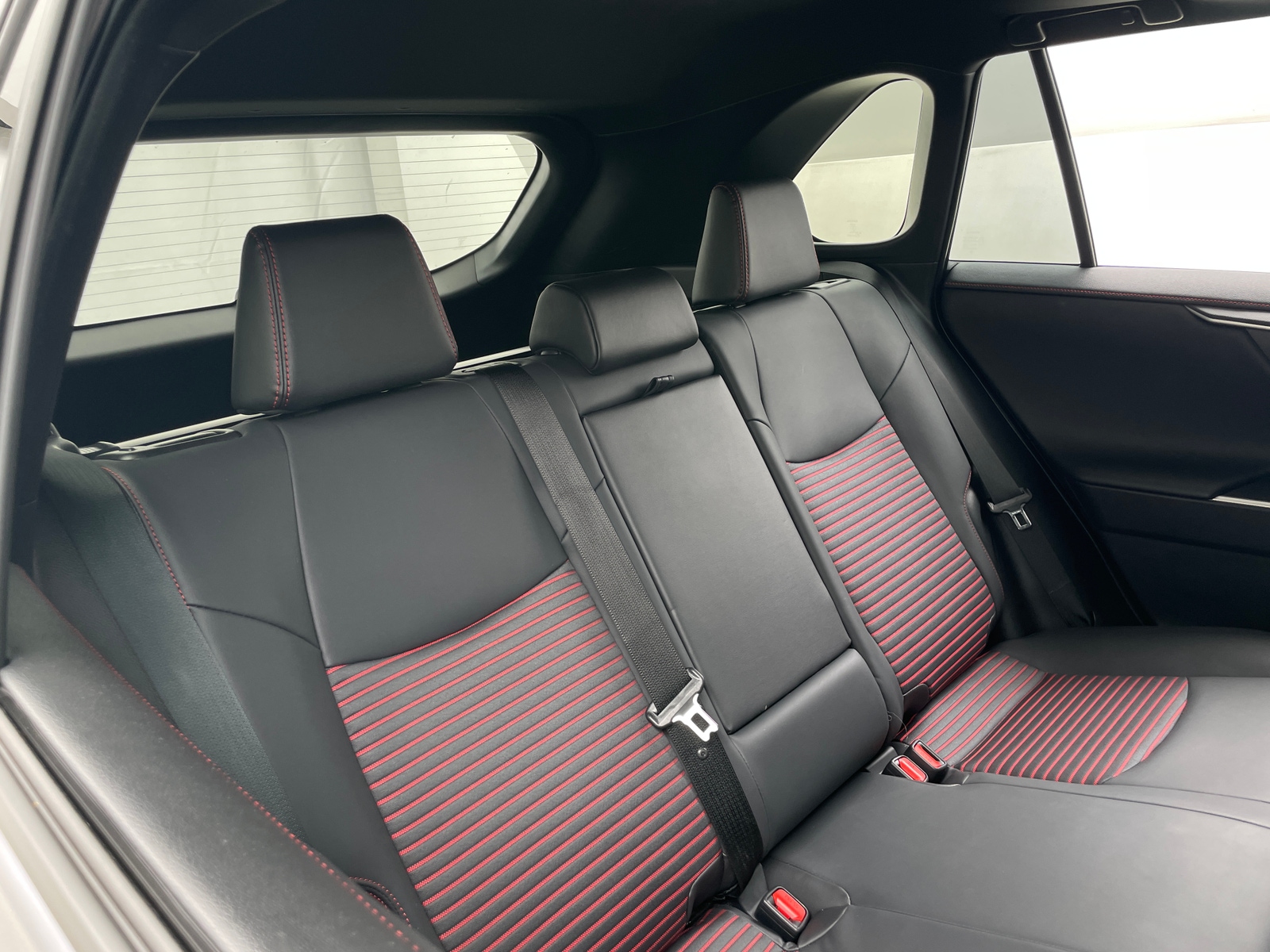 Thumbnail: 2025 Toyota RAV4 - 6