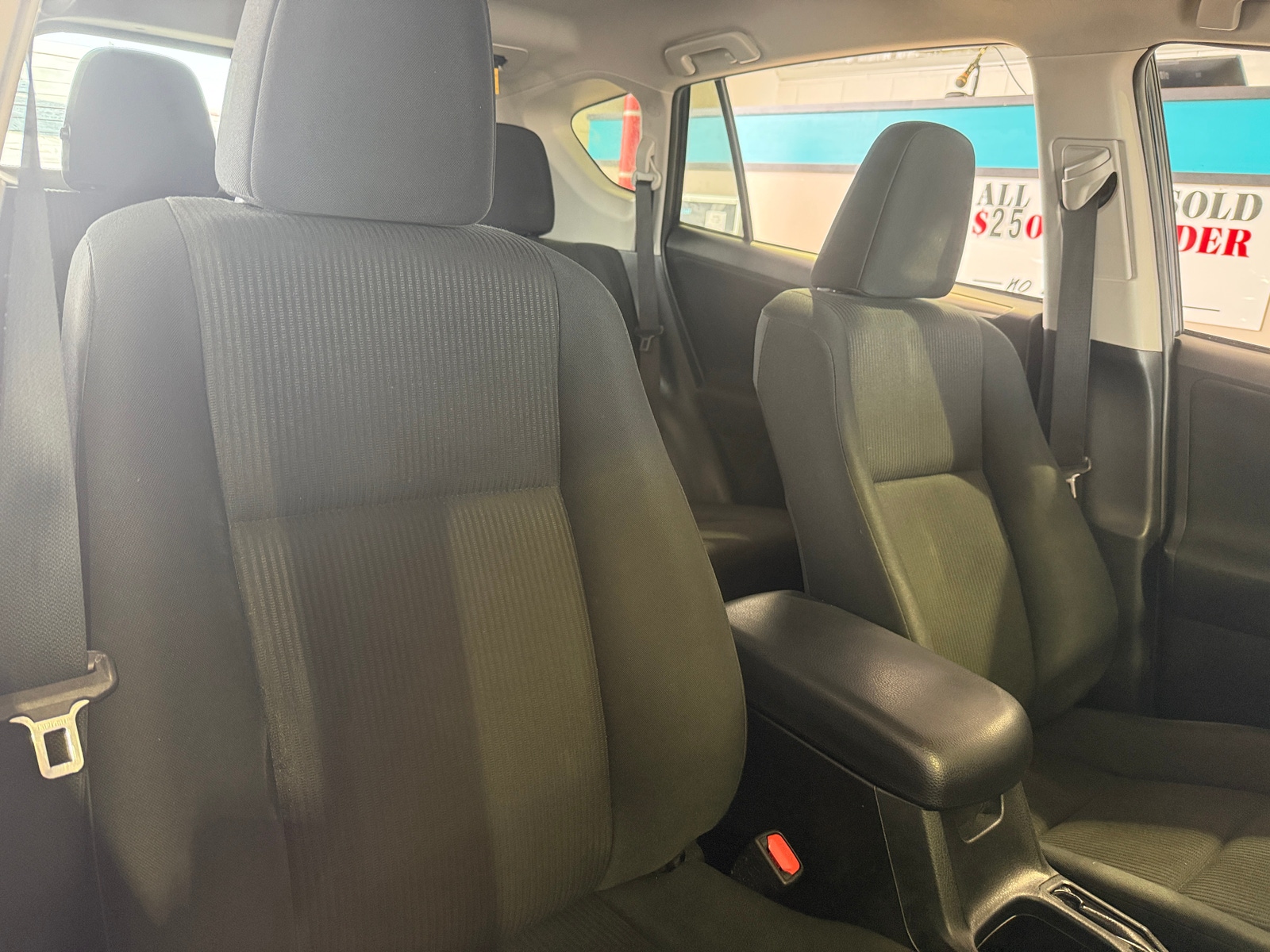 Thumbnail: 2018 Toyota RAV4 - 2