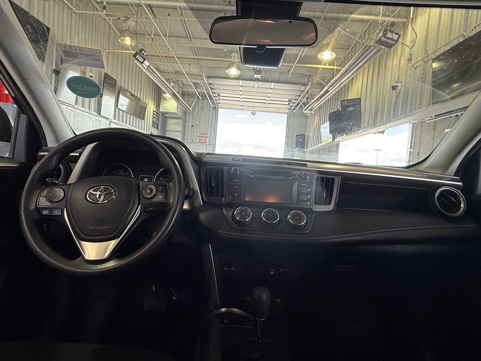 Thumbnail: 2018 Toyota RAV4 - 3