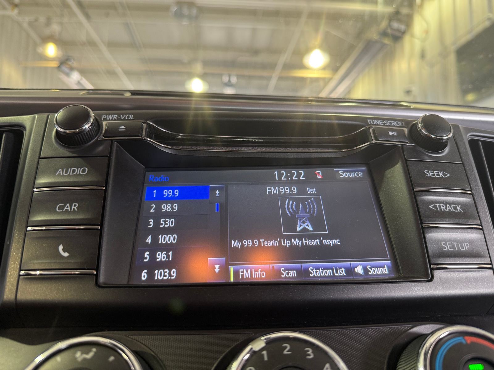 Thumbnail: 2018 Toyota RAV4 - 4