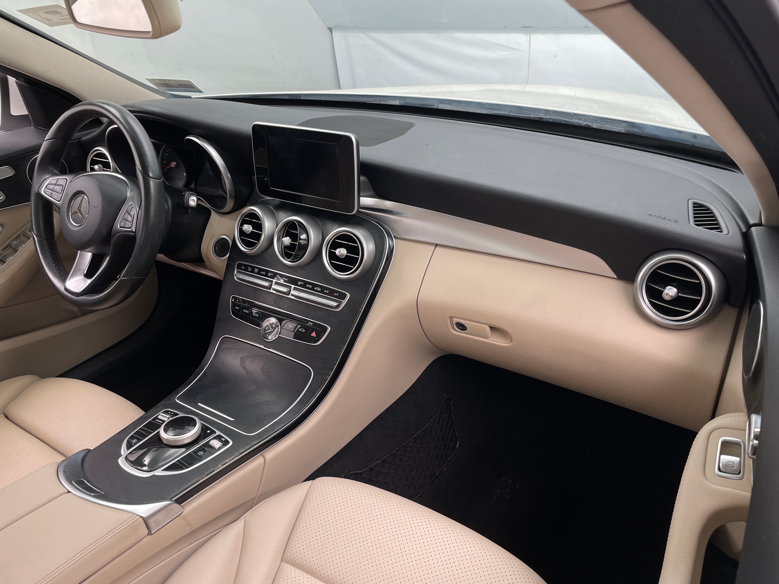 Thumbnail: 2018 Mercedes-Benz C-Class - 2
