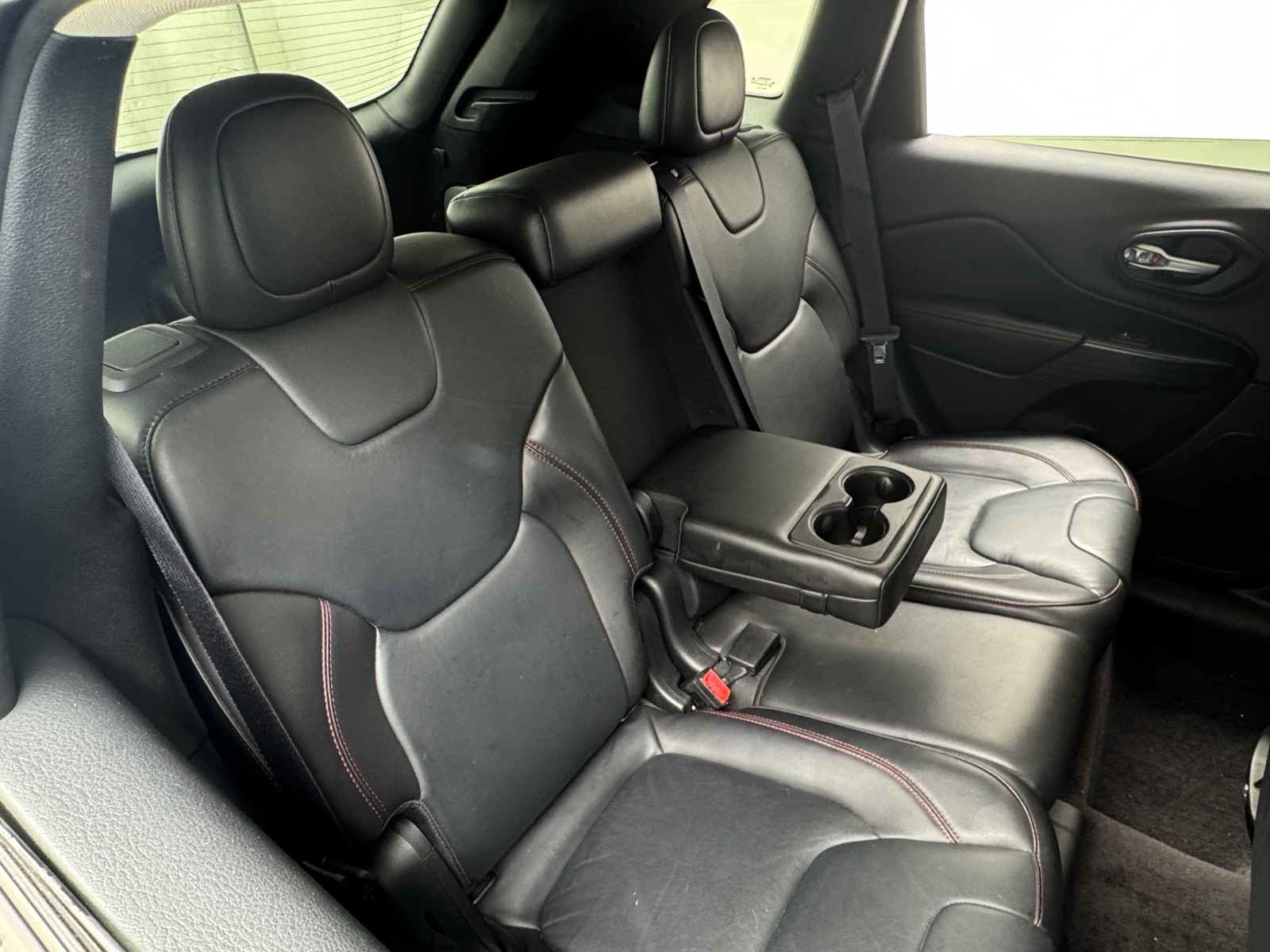 Thumbnail: 2016 Jeep Cherokee - 6