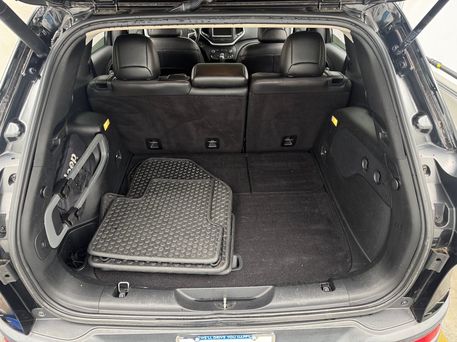 Thumbnail: 2016 Jeep Cherokee - 7