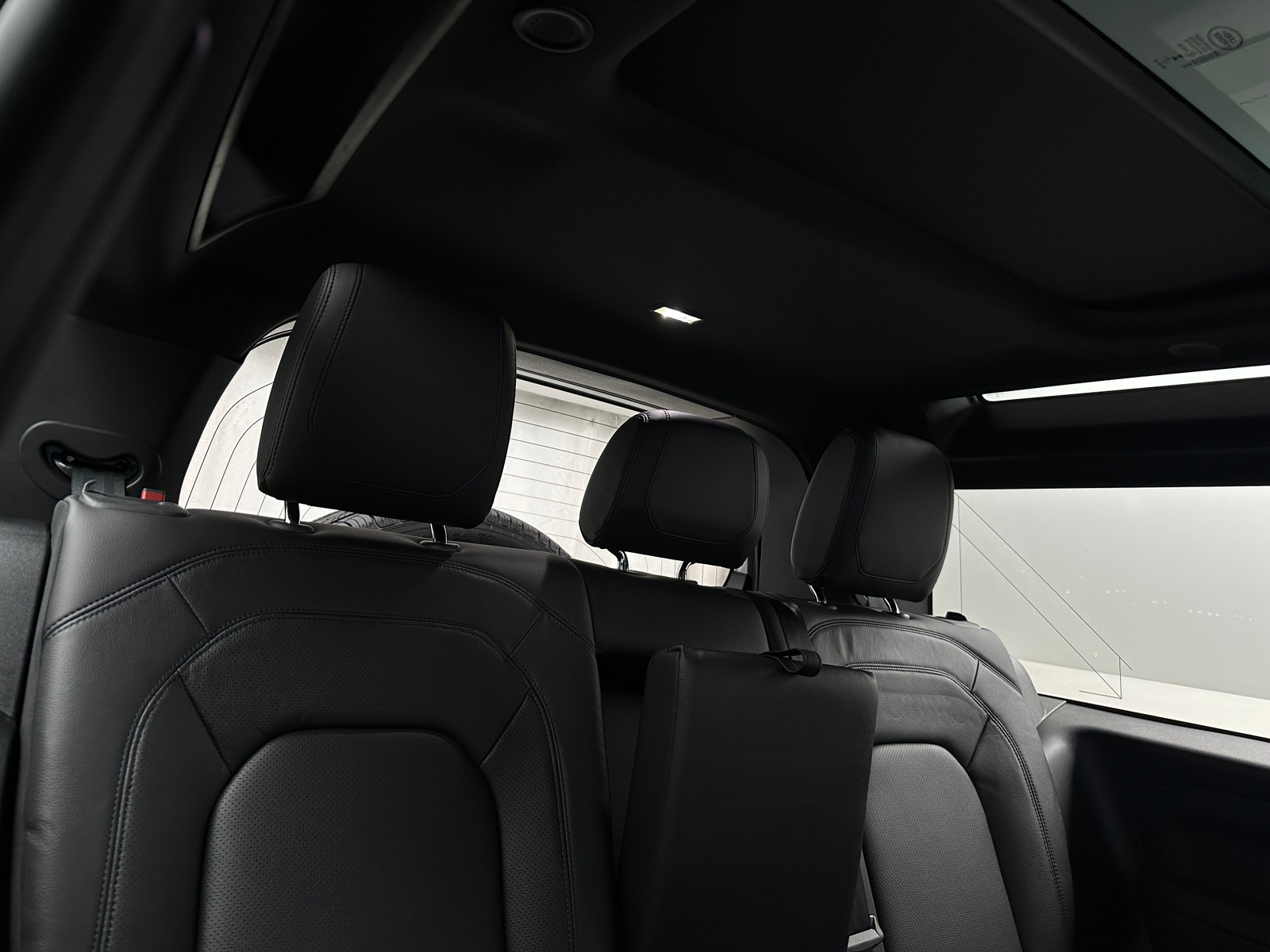Thumbnail: 2024 Land Rover Defender - 5