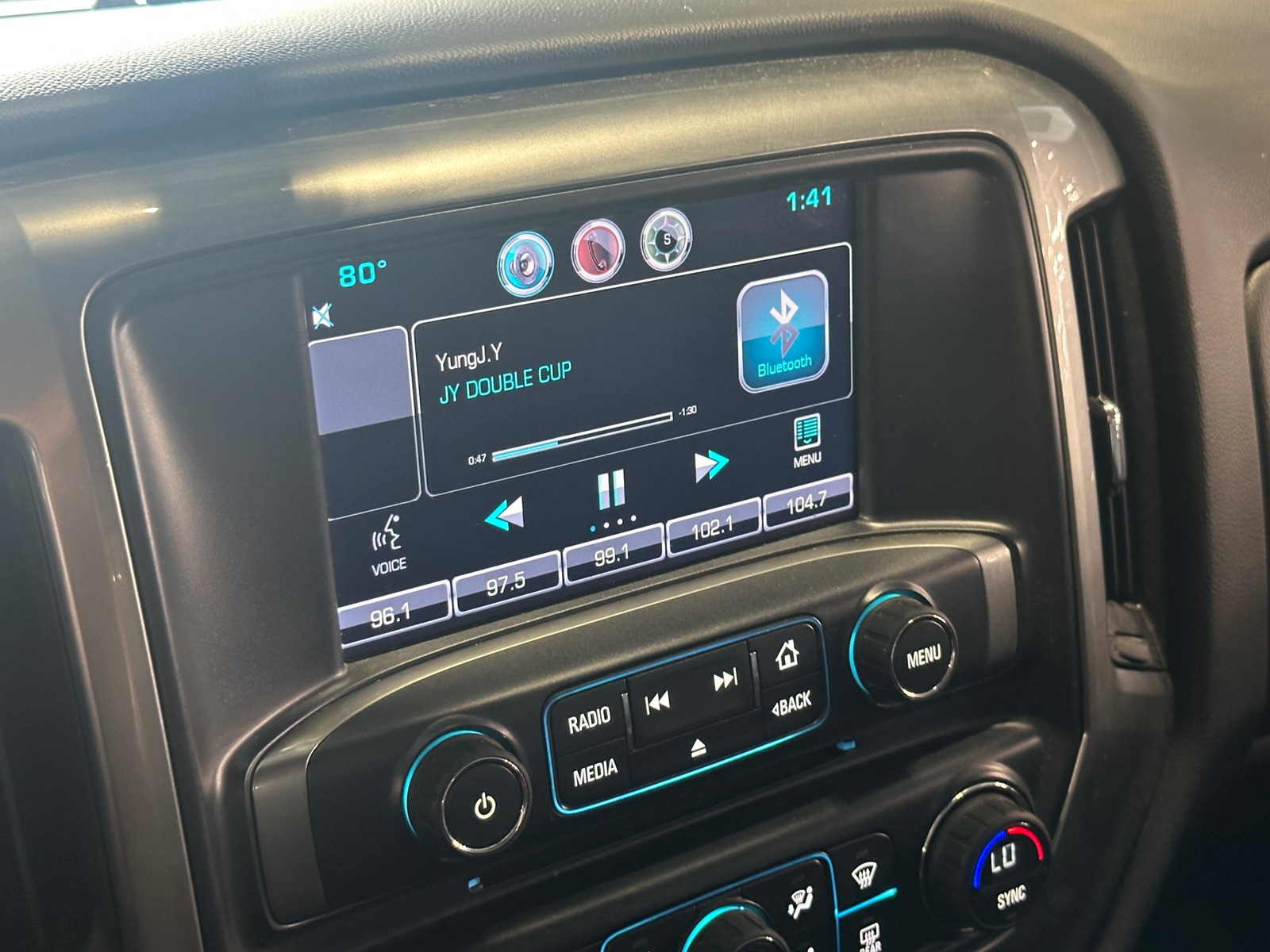 Thumbnail: 2015 Chevrolet Silverado 1500 - 4