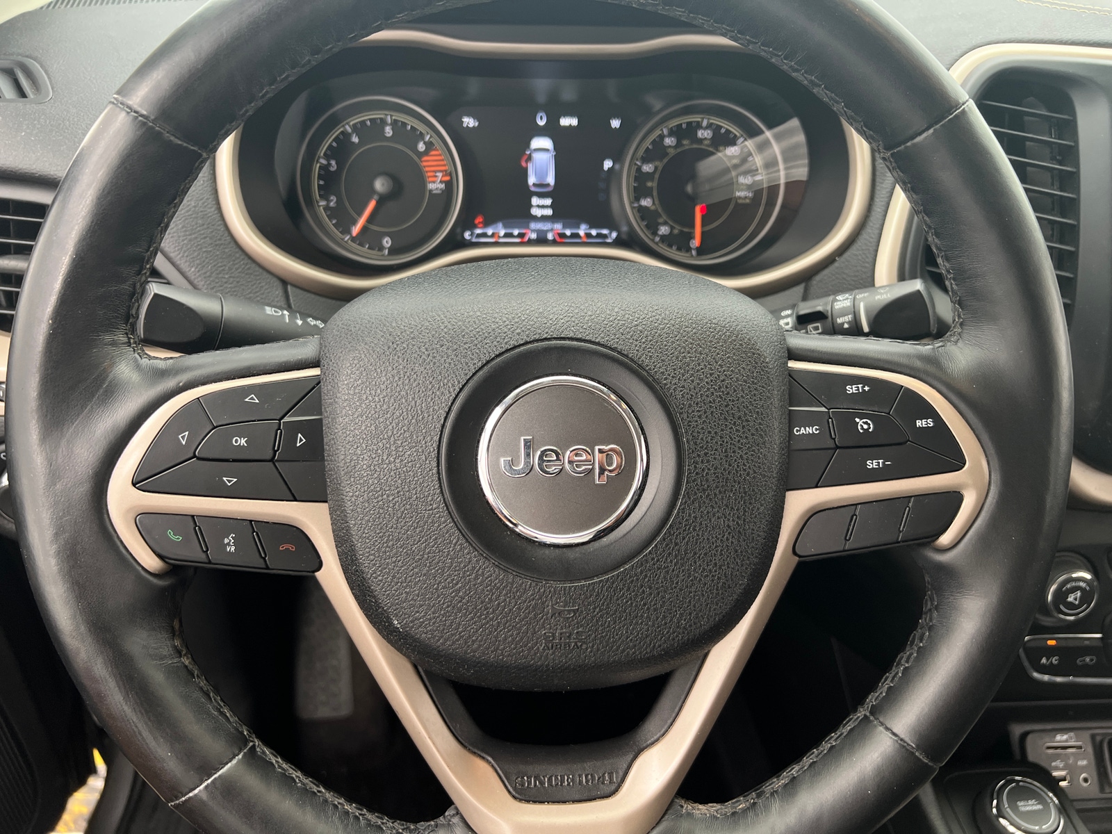 Thumbnail: 2018 Jeep Cherokee - 4