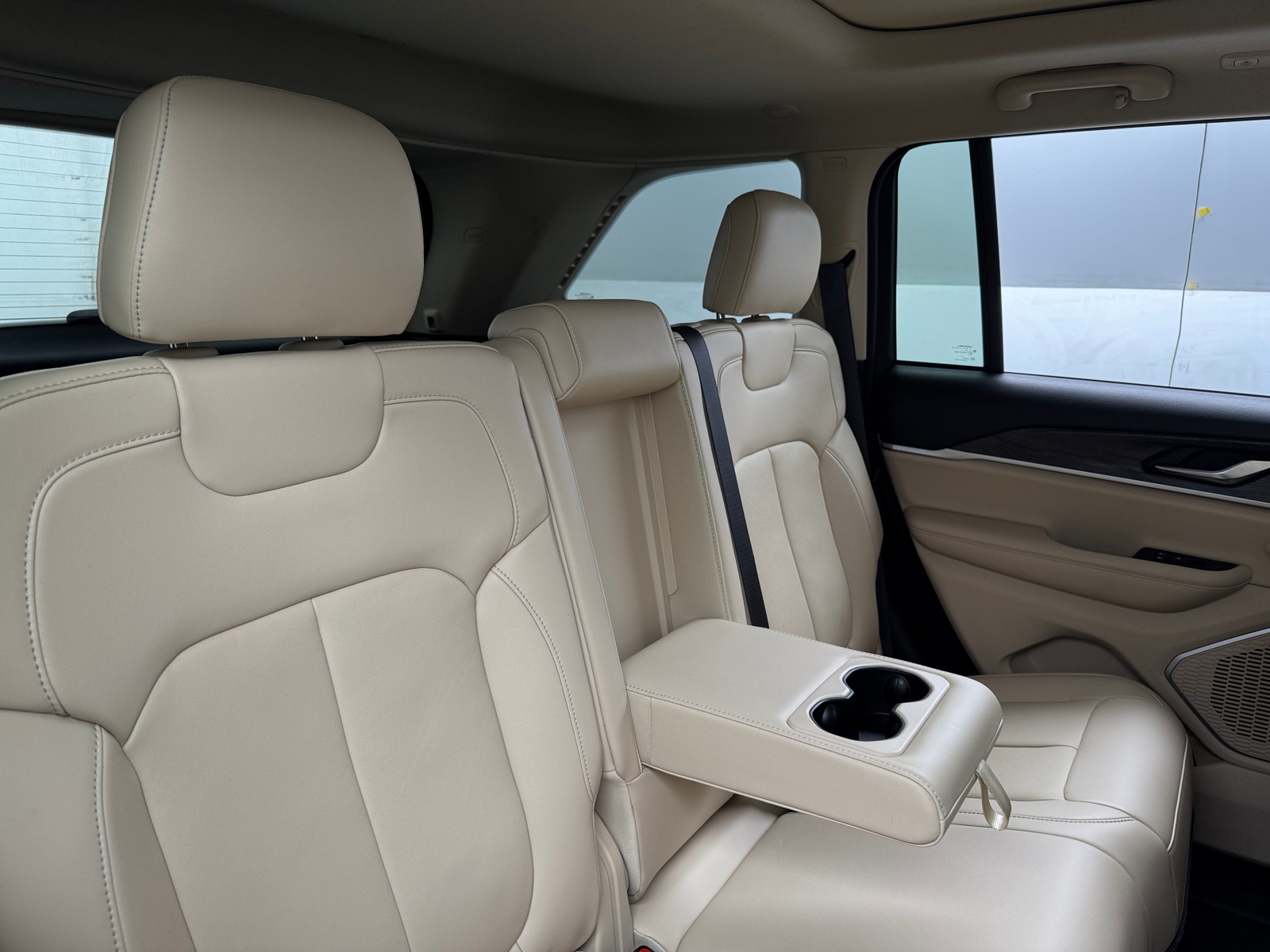 Thumbnail: 2022 Jeep Grand Cherokee - 5