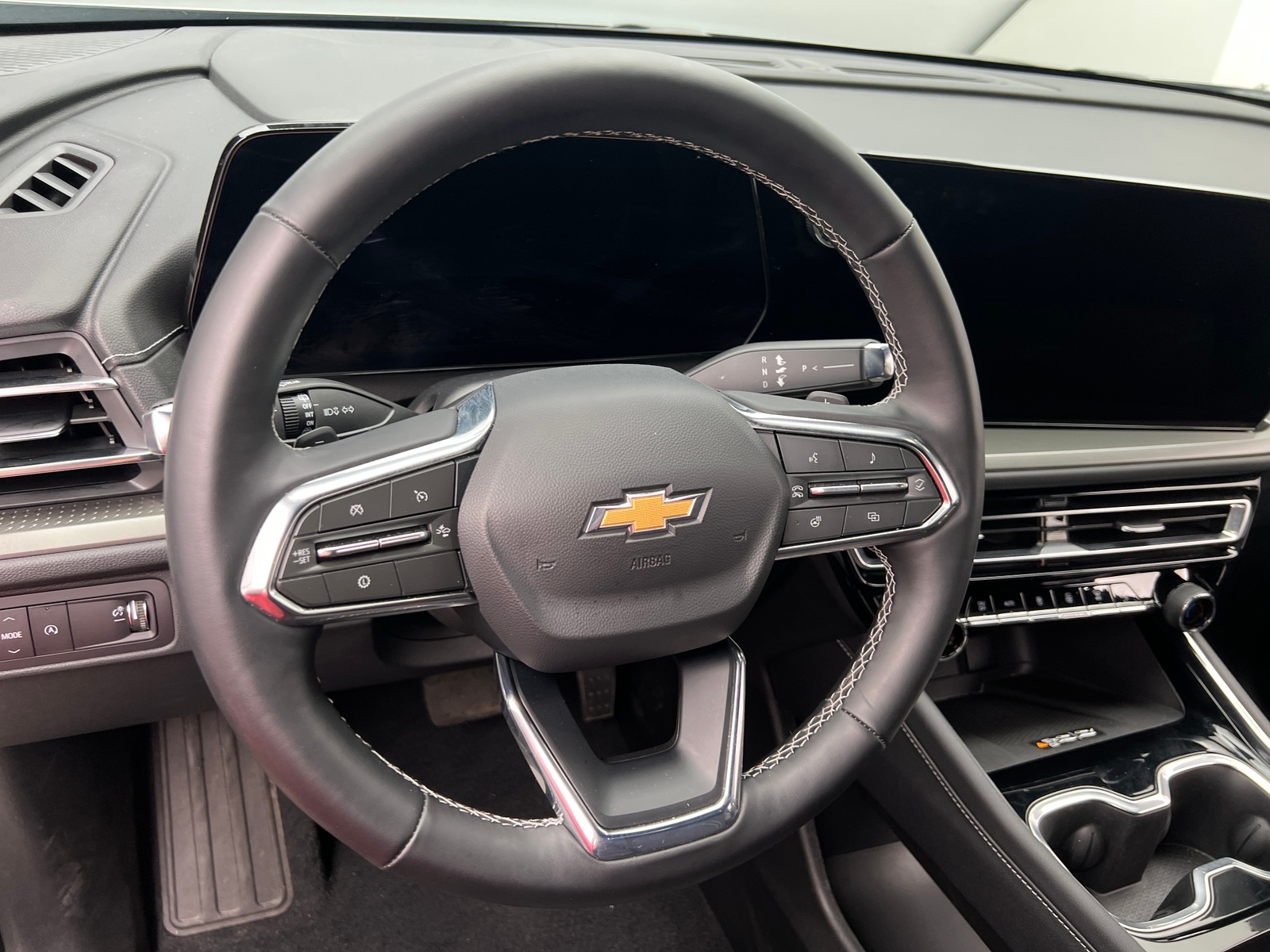 Thumbnail: 2025 Chevrolet Traverse - 5