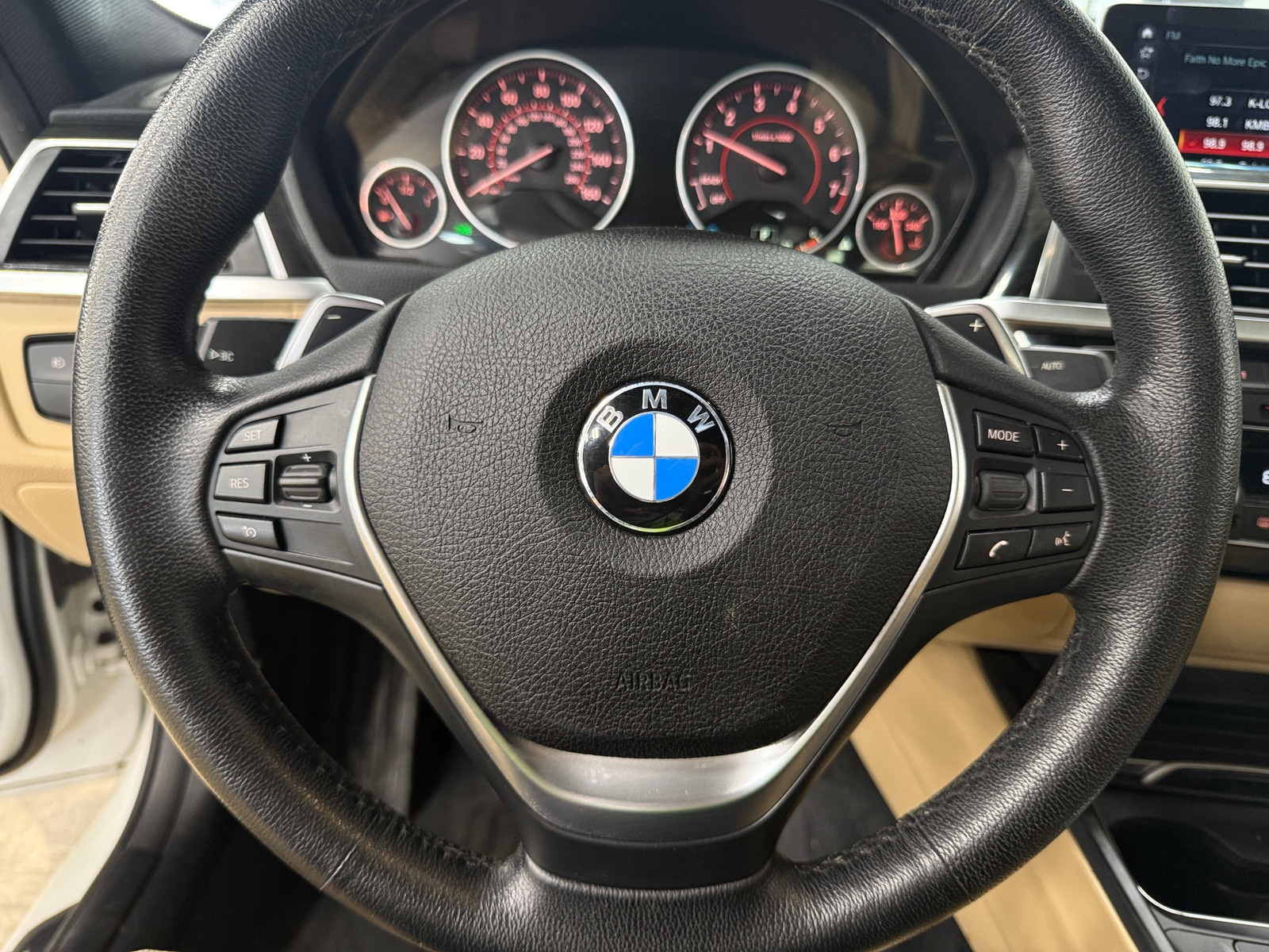 Thumbnail: 2018 BMW 3 Series - 4