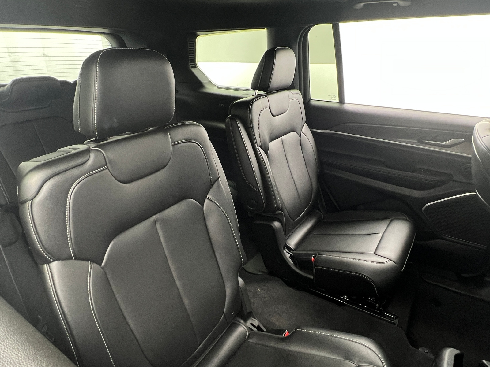 Thumbnail: 2024 Jeep Grand Cherokee L - 5