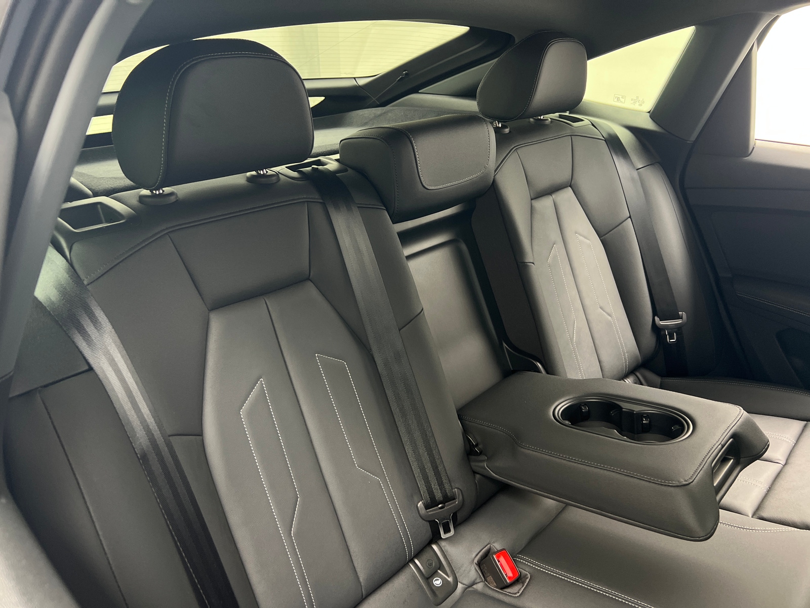 Thumbnail: 2023 Audi Q4 e-tron - 5