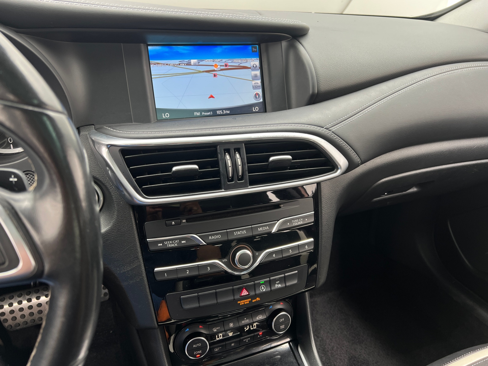Thumbnail: 2018 INFINITI QX30 - 3