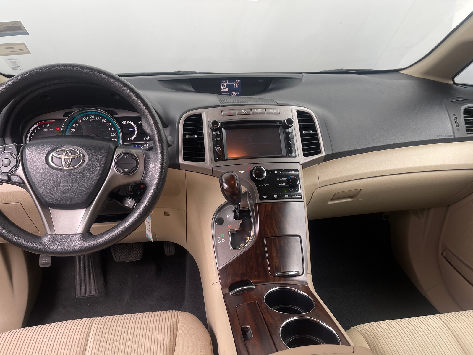 Thumbnail: 2014 Toyota Venza - 3