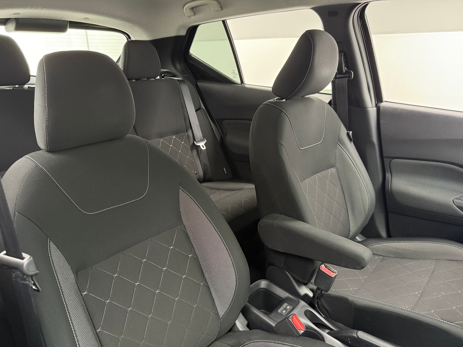 Thumbnail: 2020 Nissan Kicks - 2