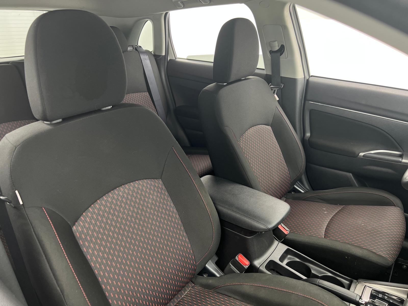 Thumbnail: 2019 Mitsubishi Outlander Sport - 2