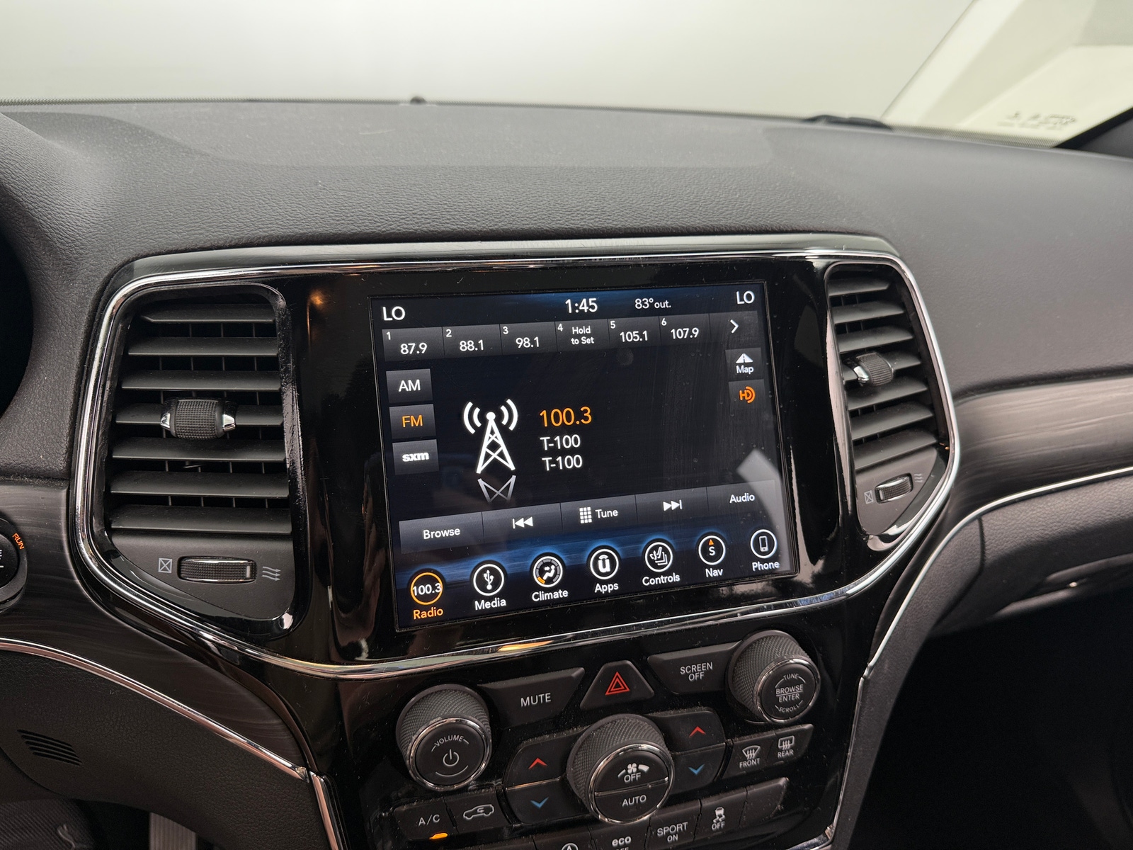 Thumbnail: 2019 Jeep Grand Cherokee - 3