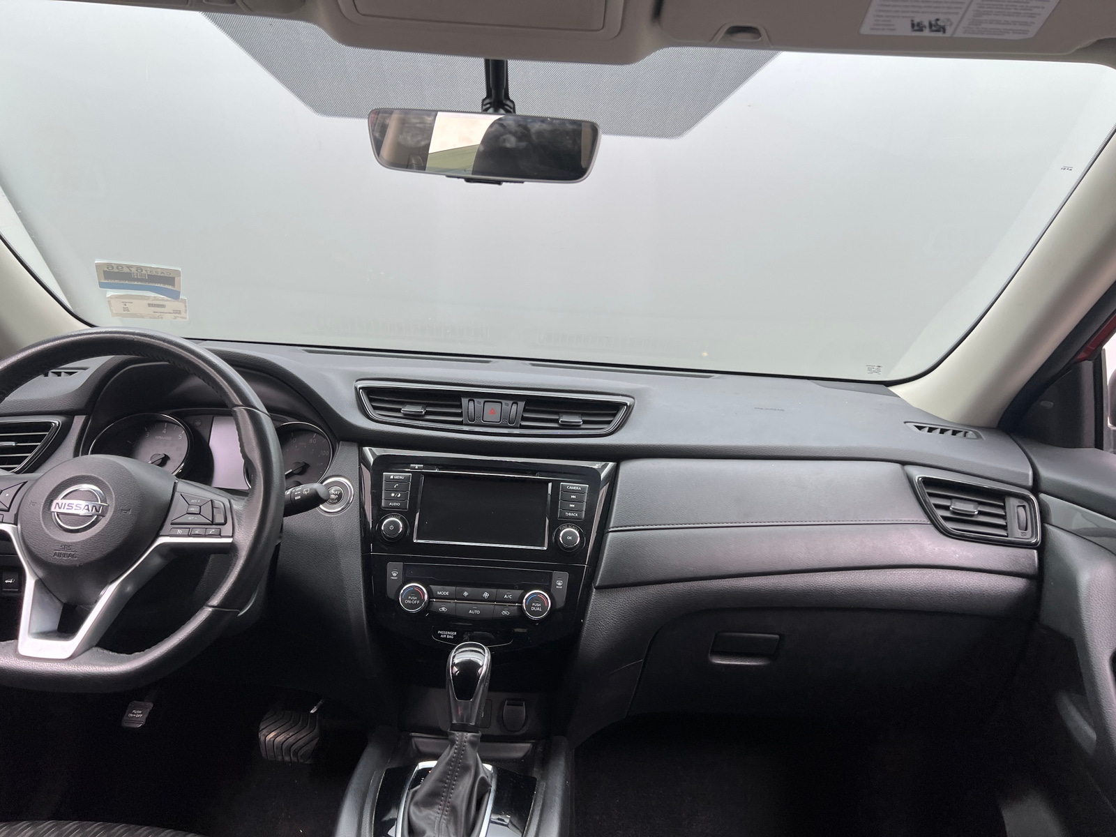 Thumbnail: 2018 Nissan Rogue - 3