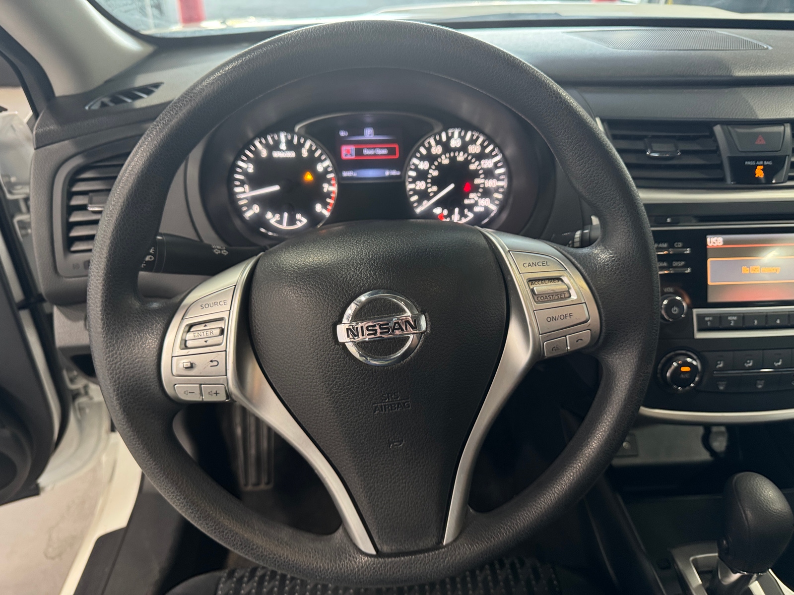 Thumbnail: 2016 Nissan Altima - 5
