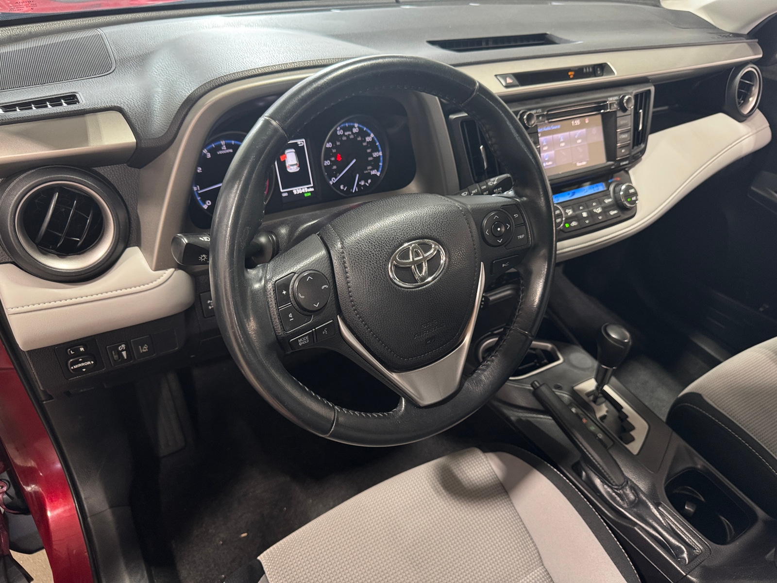 Thumbnail: 2018 Toyota RAV4 - 3