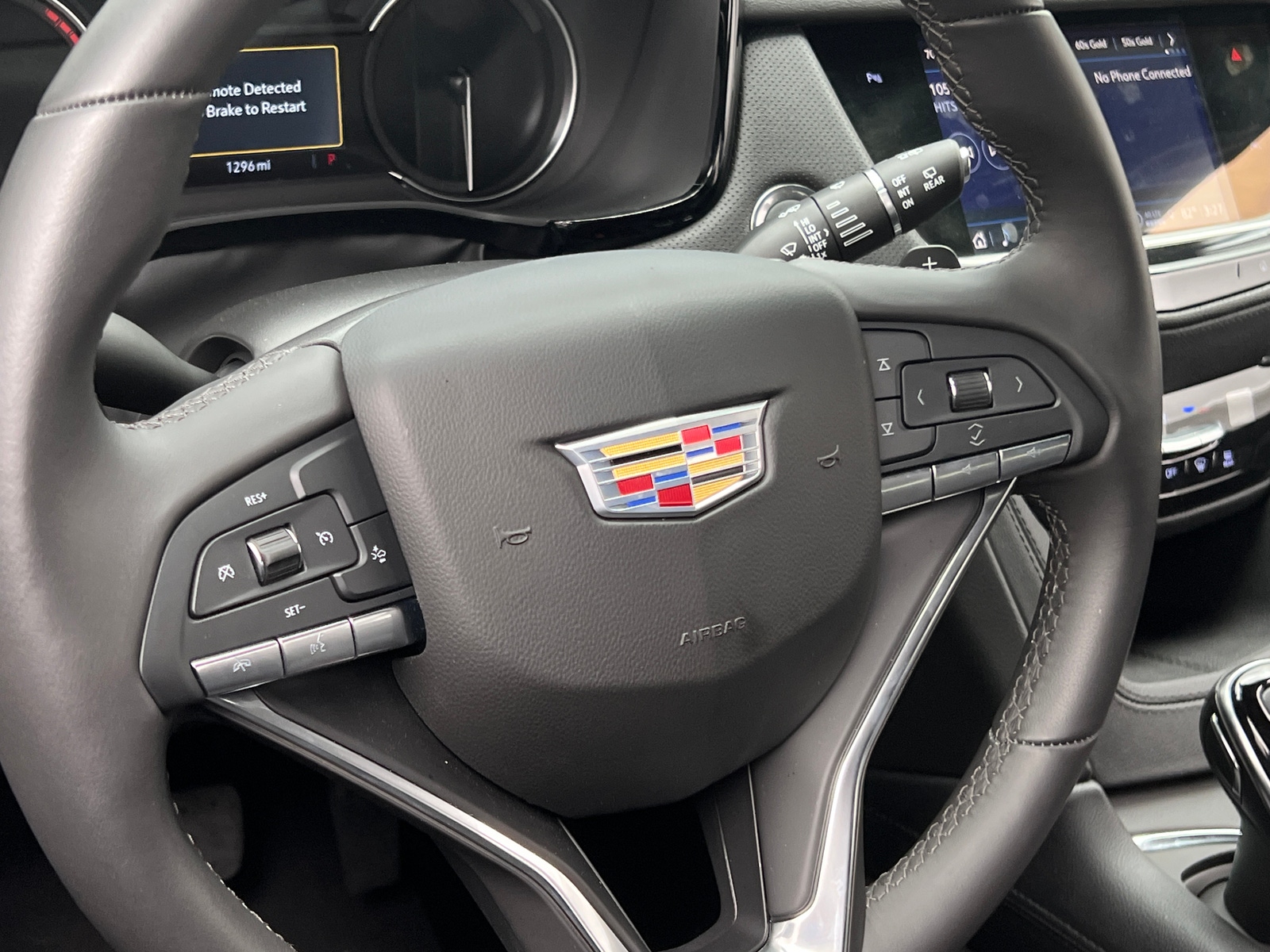 Thumbnail: 2025 Cadillac XT6 - 4