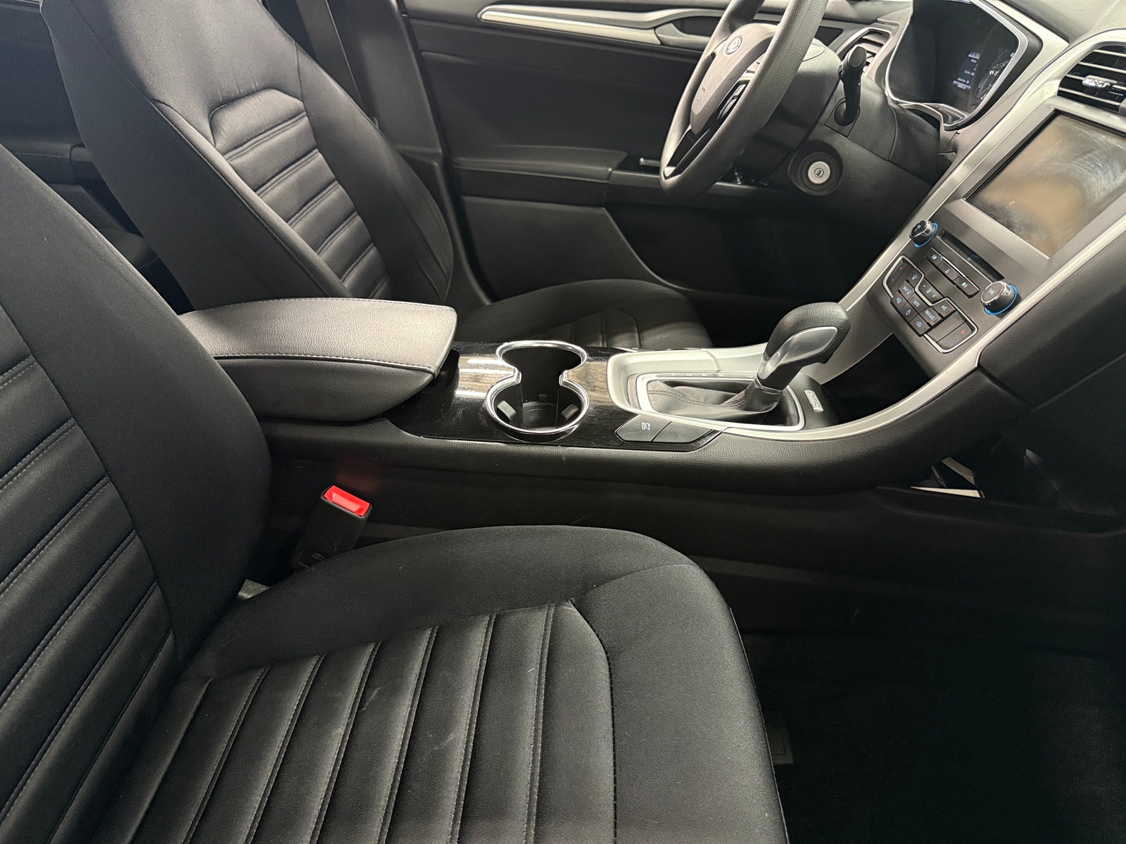 Thumbnail: 2016 Ford Fusion - 2