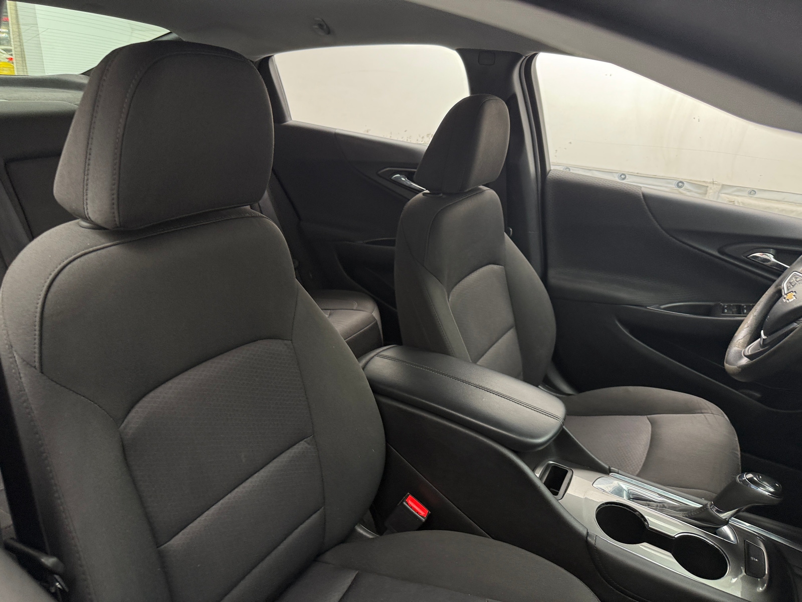 Thumbnail: 2018 Chevrolet Malibu - 2