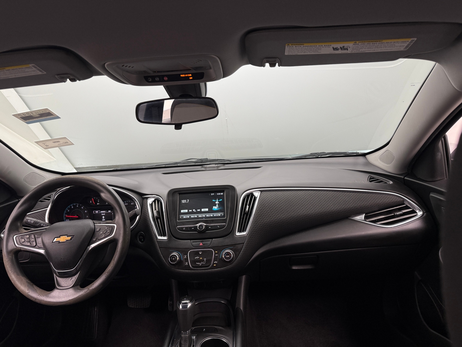 Thumbnail: 2018 Chevrolet Malibu - 3
