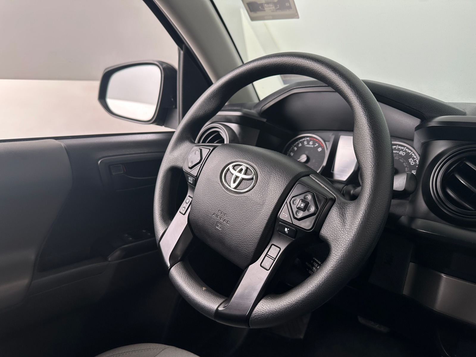 Thumbnail: 2021 Toyota Tacoma - 5
