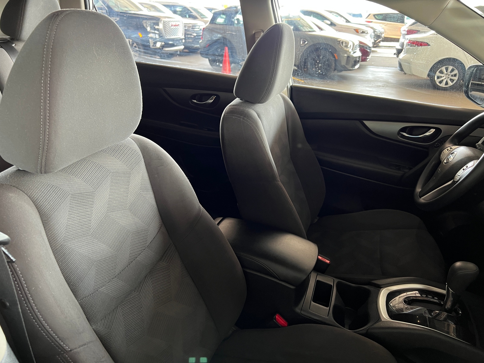 Thumbnail: 2016 Nissan Rogue - 2