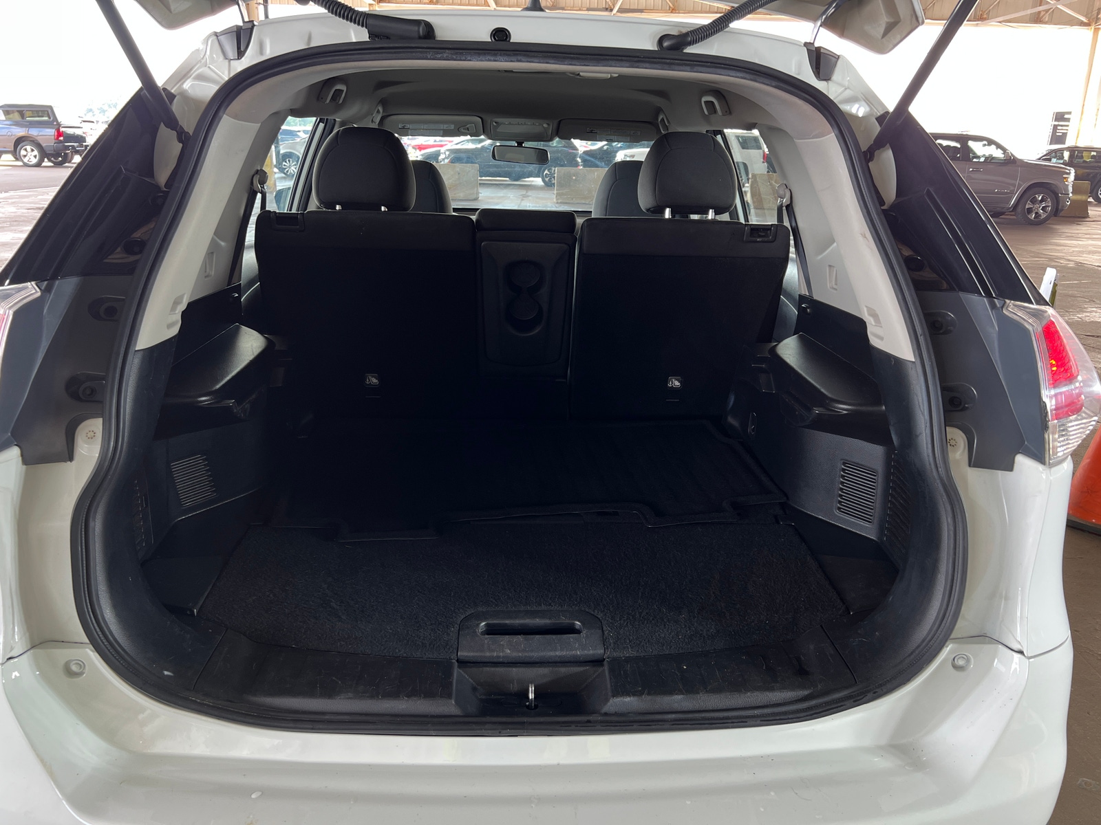 Thumbnail: 2016 Nissan Rogue - 7