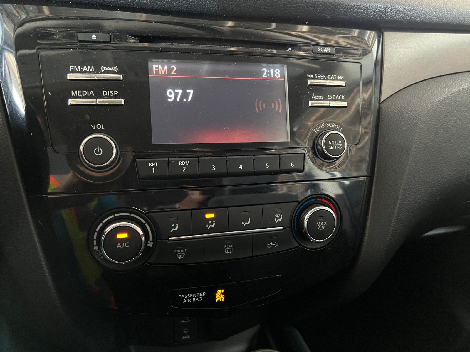 Thumbnail: 2016 Nissan Rogue - 4