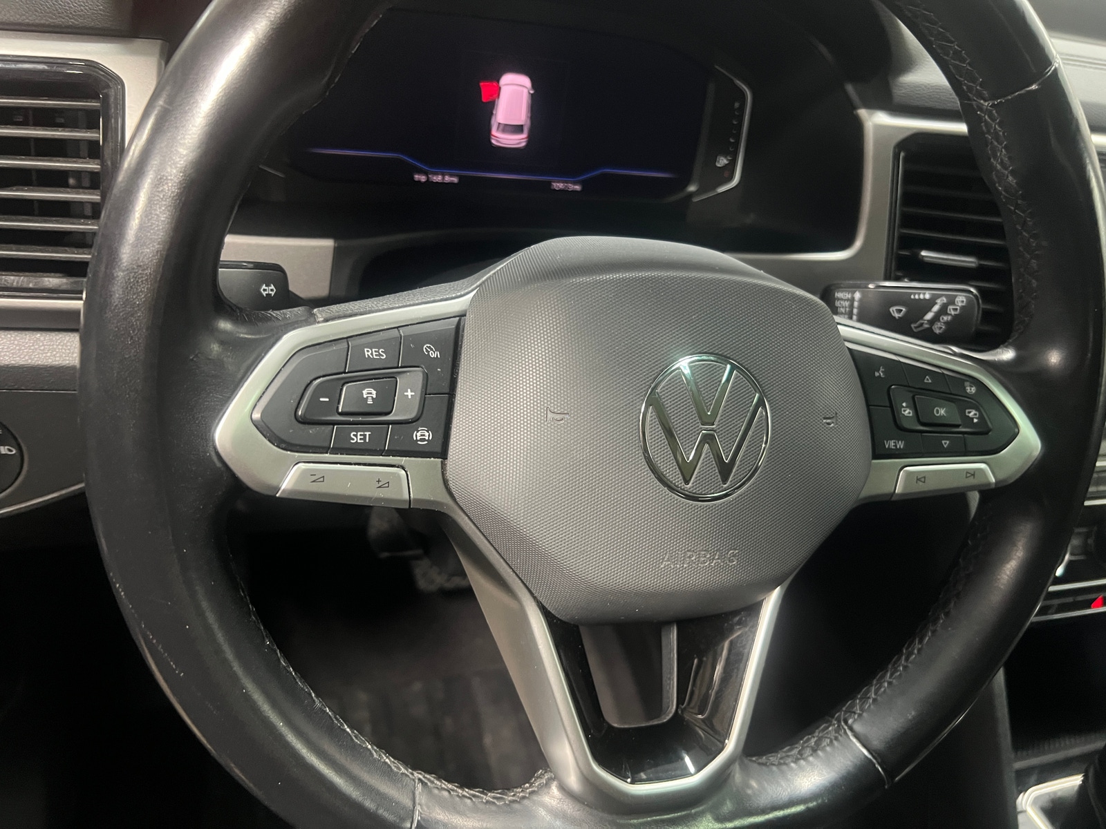Thumbnail: 2021 Volkswagen Atlas - 4